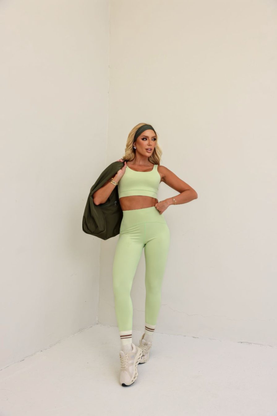 Conjunto Bella Shape top + calza Verde menta