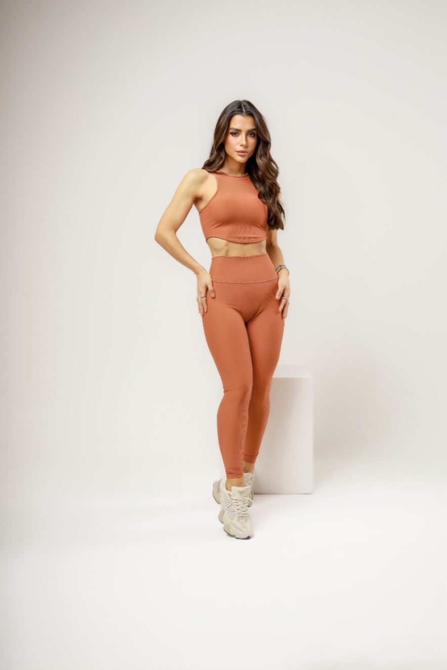 Conjunto top crop regata + calza con bolsillo Coral